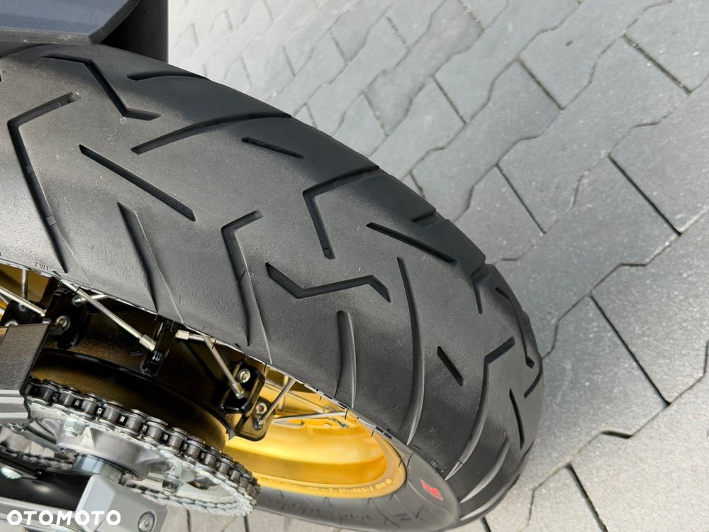 Suzuki V-STROM - 28