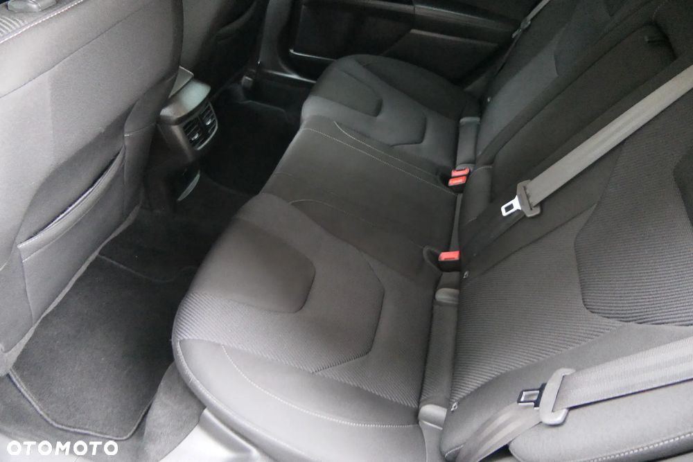 Ford Mondeo 2.0 TDCi Titanium - 21