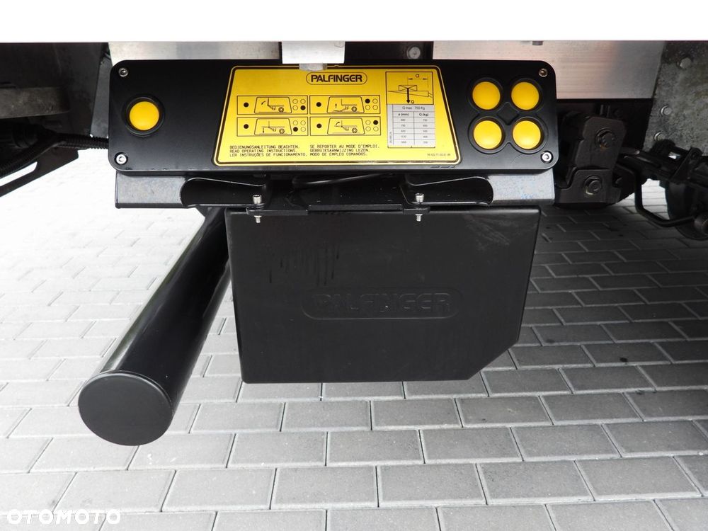 Iveco DAILY 35S18 PLANDEKA WINDA 8 PALET WEBASTO TEMPOMAT LEDY KLIMATYZACJA  180KM - 27