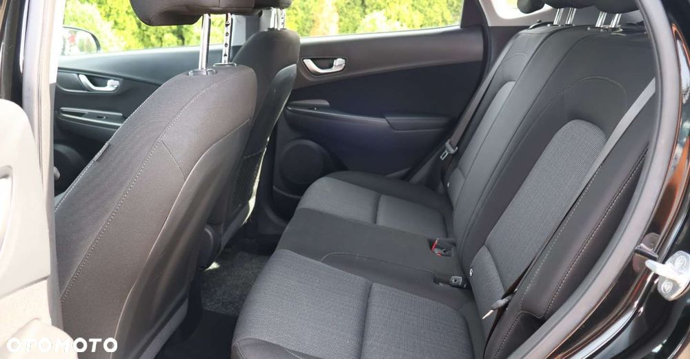 Hyundai Kona - 12