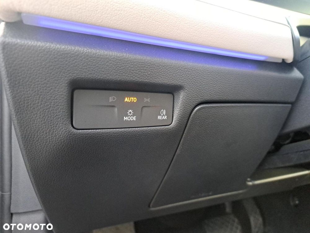 Volkswagen Passat - 14