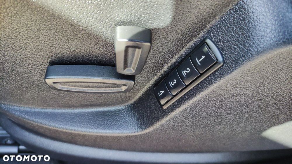 Ford S-Max - 31