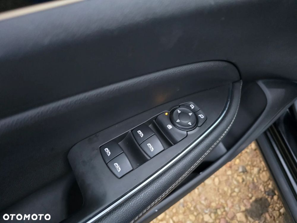 Opel Insignia 2.0 CDTI 4x4 GSi S&S - 13