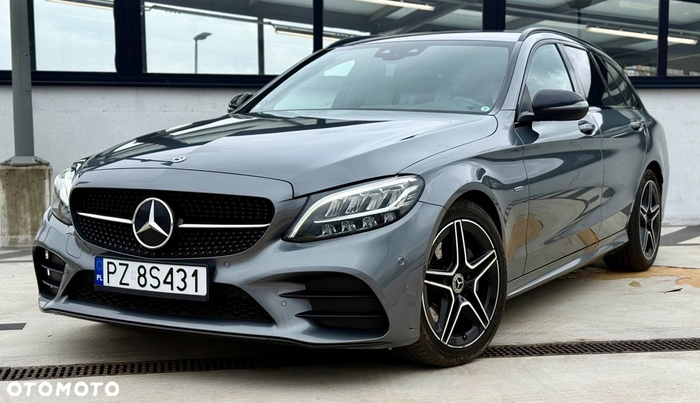 Mercedes-Benz Klasa C 220 d 4Matic 9G-TRONIC Edition AMG Line - 3