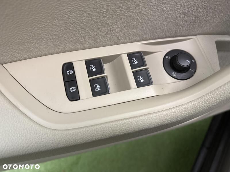 Skoda Superb 2.0 TDI Style DSG - 12