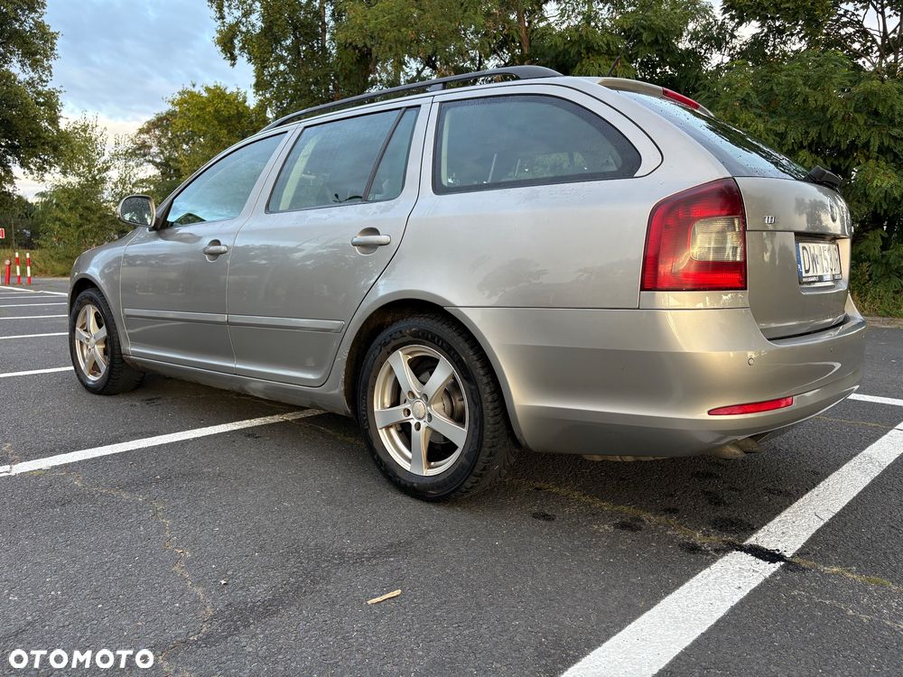 Skoda Octavia 2.0 TDI Ambiente - 6