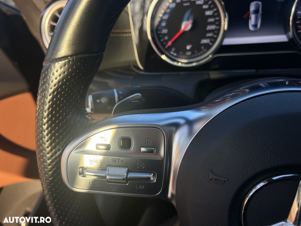 Mercedes-Benz E 300 9G-TRONIC AMG Line - 11