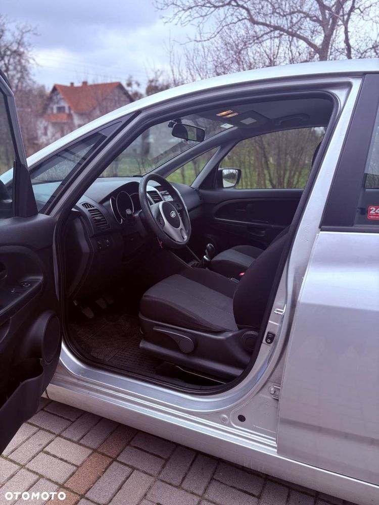 Kia Venga 1.4 L - 14
