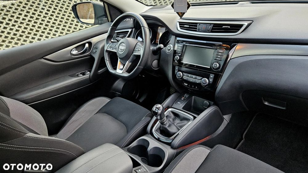 Nissan Qashqai 1.3 DIG-T N-CONNECTA - 39