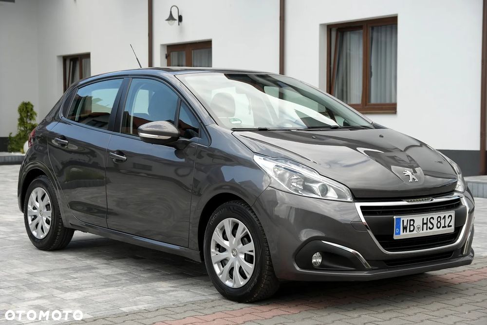 Peugeot 208 - 12