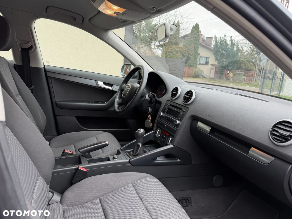Audi A3 Sportback 1.6 TDI Ambiente - 7