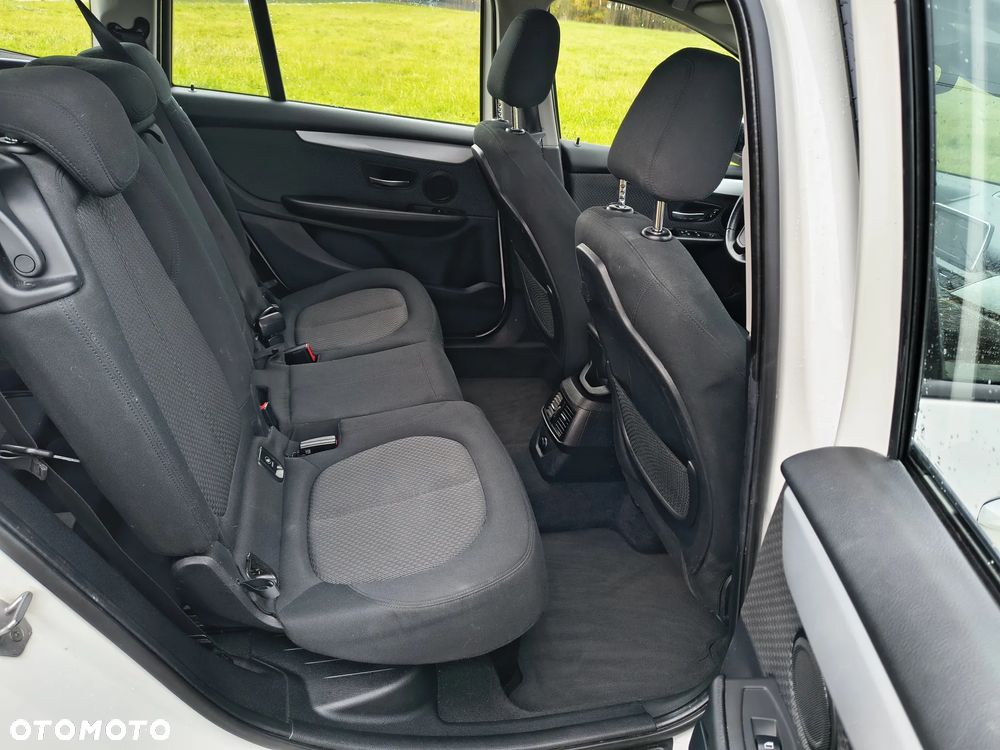 BMW Seria 2 218d xDrive Luxury Line - 13