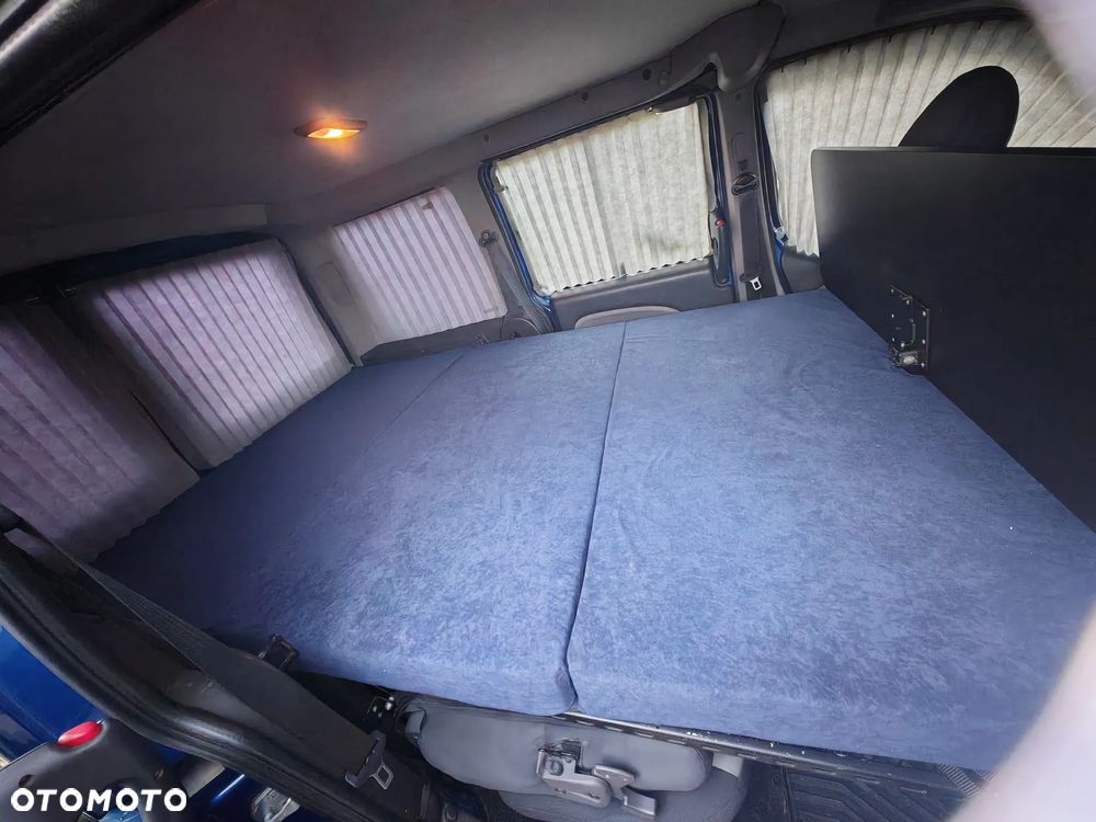 Fiat Doblo 1.9 JTD Dynamic - 27