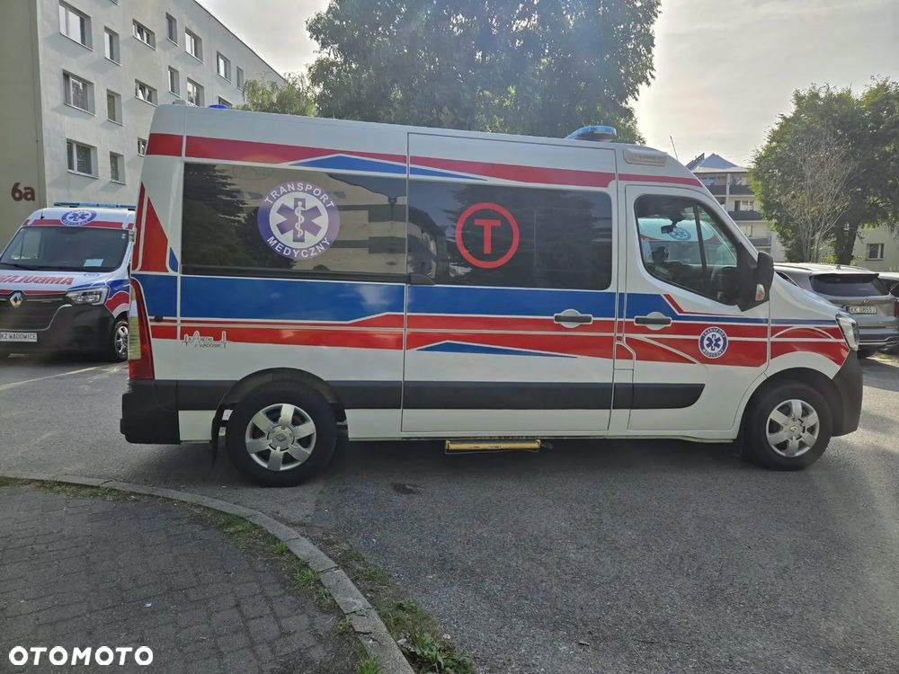 Renault Master Ambulans karetka gwarancja - 7