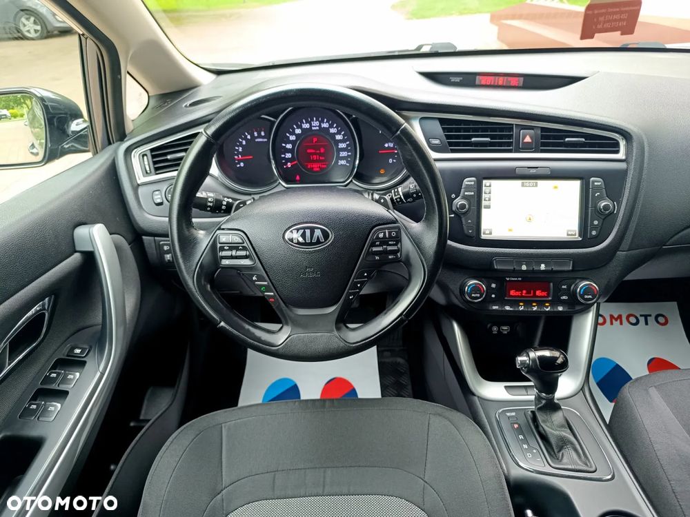 Kia Ceed 1.6 CRDi 136 DCT ISG Platinum Edition - 28