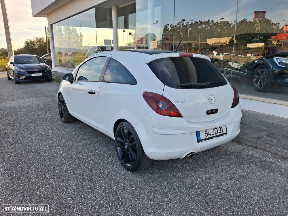 Opel Corsa 1.2 Black Edition - 7