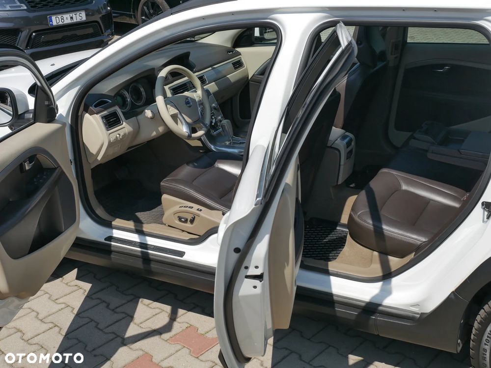 Volvo XC 70 D5 AWD Summum - 25
