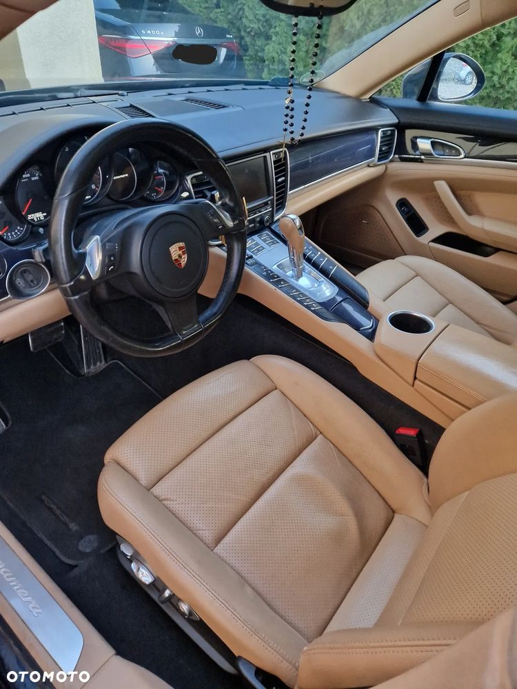 Porsche Panamera Diesel - 12
