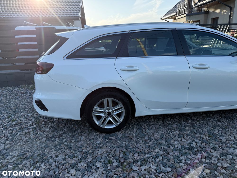 Kia Ceed 1.6 CRDi DCT Vision - 11