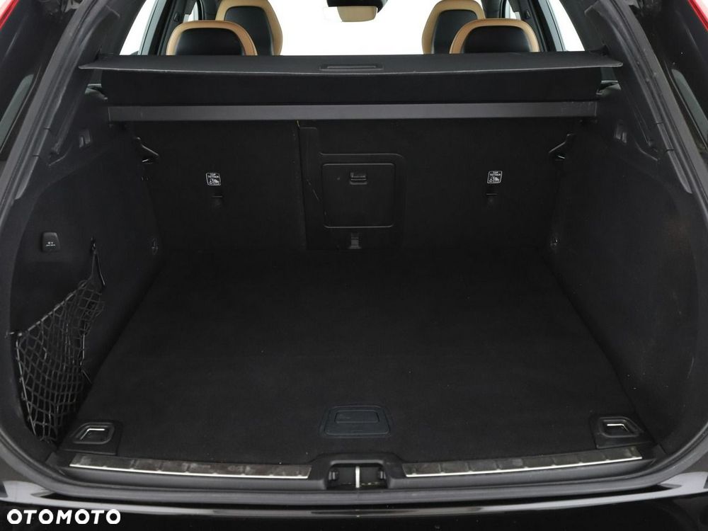 Volvo XC 60 T8 Twin Engine AWD Geartronic Inscription - 22