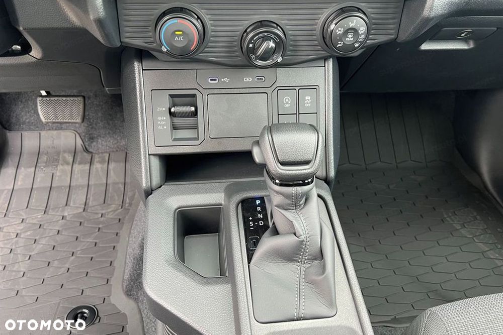 Toyota Hilux - 18