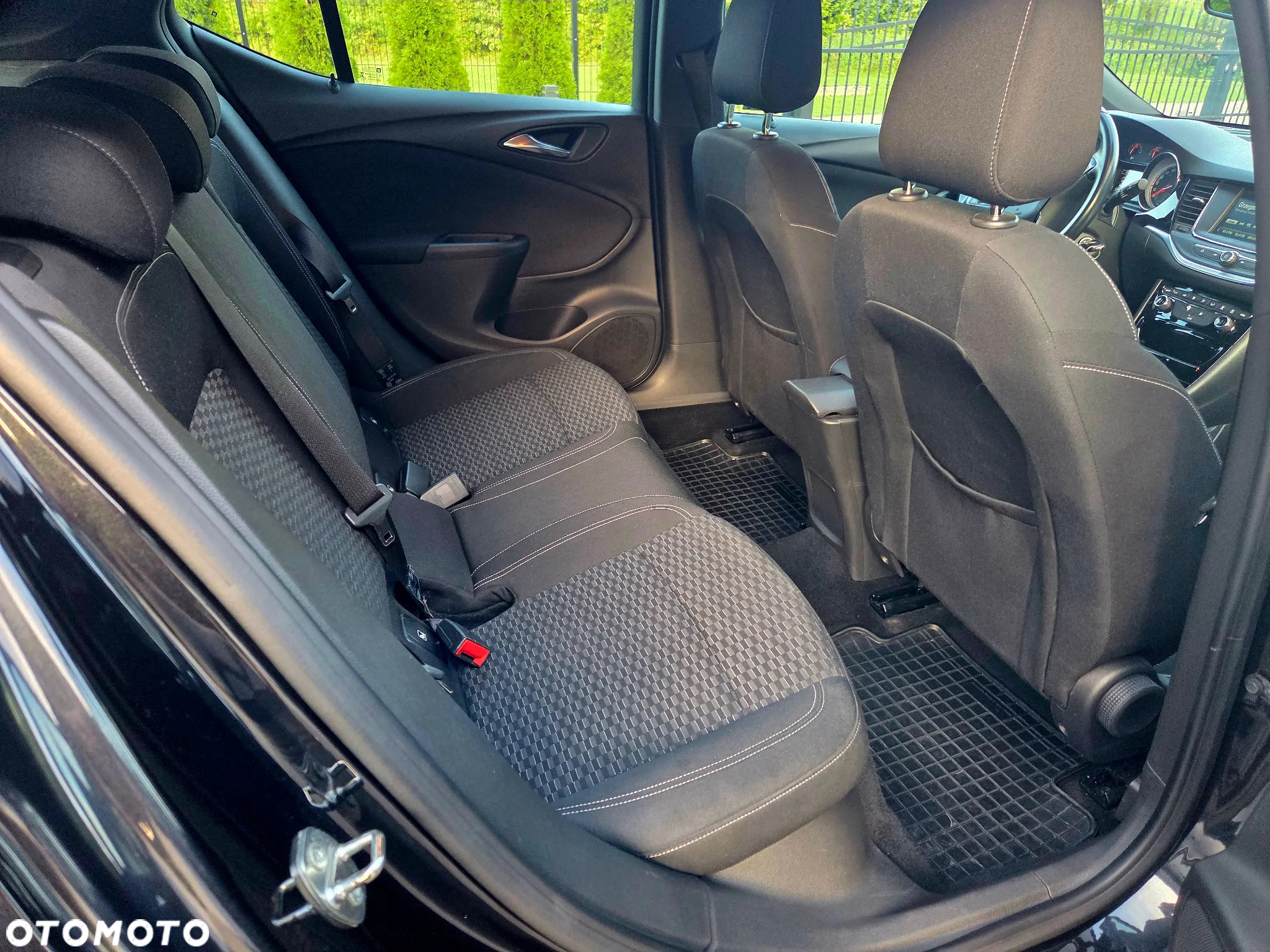 Opel Astra 1.4 Turbo Start/Stop Business - 10