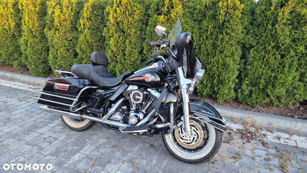 Harley-Davidson FLHTCU Ultra