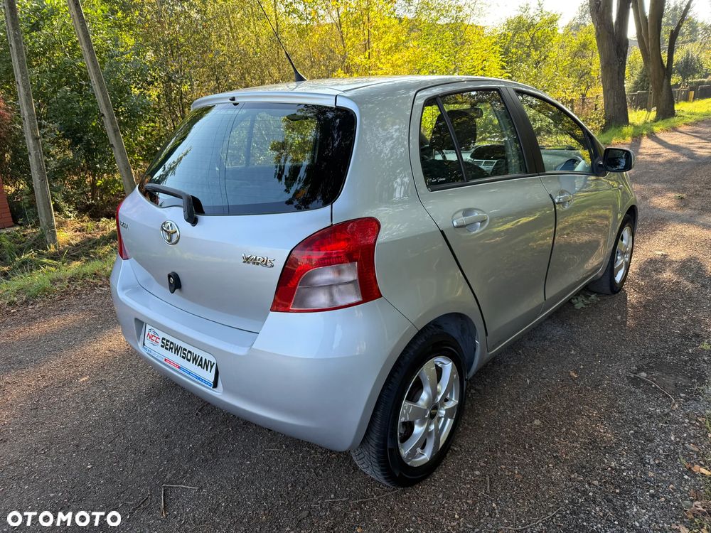 Toyota Yaris 1.0 Sol - 9