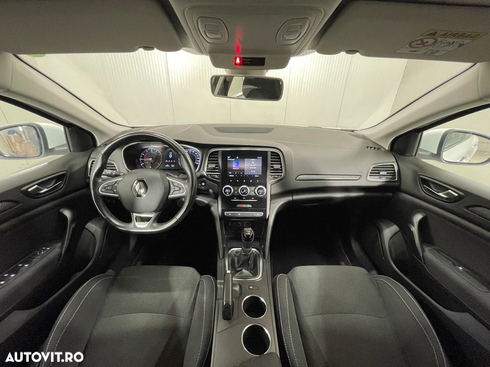 Renault Megane TCe 140 GPF Equilibre - 8