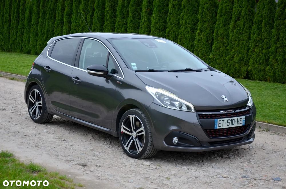 Peugeot 208 - 6