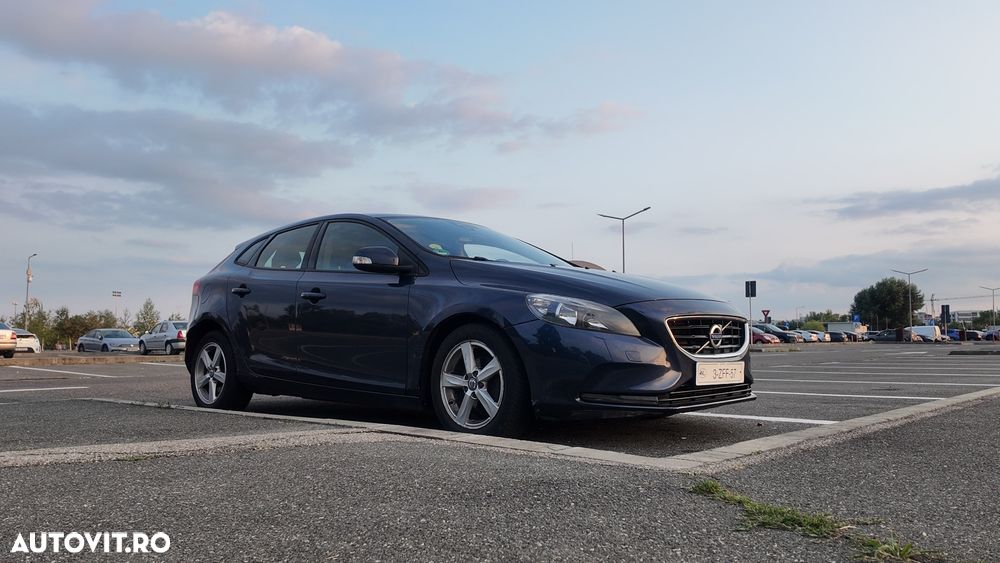 Volvo V40 D2 ECO Momentum - 4