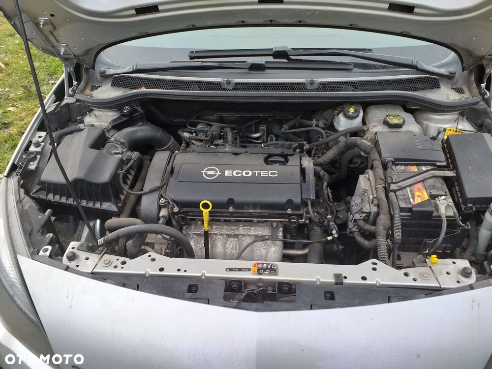 Opel Astra 1.6 Essentia - 5