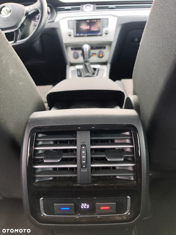 Volkswagen Passat 2.0 TDI BMT Comfortline DSG - 13