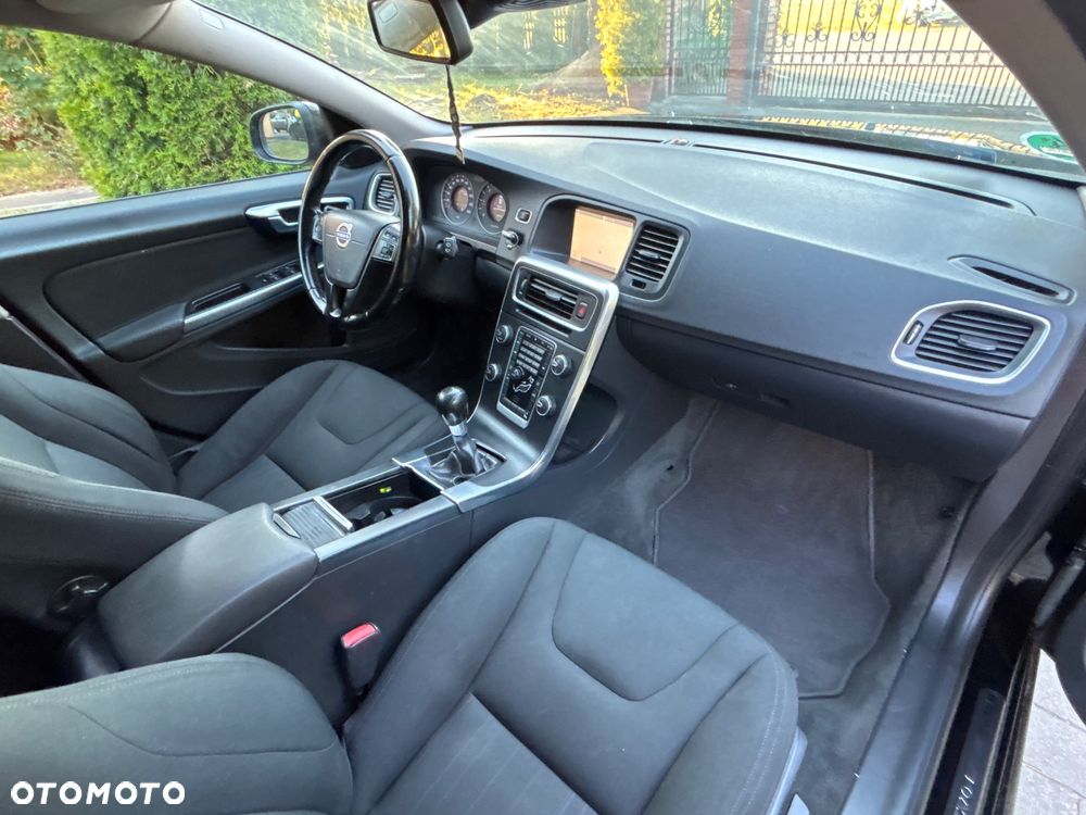 Volvo V60 D4 Business Edition - 37