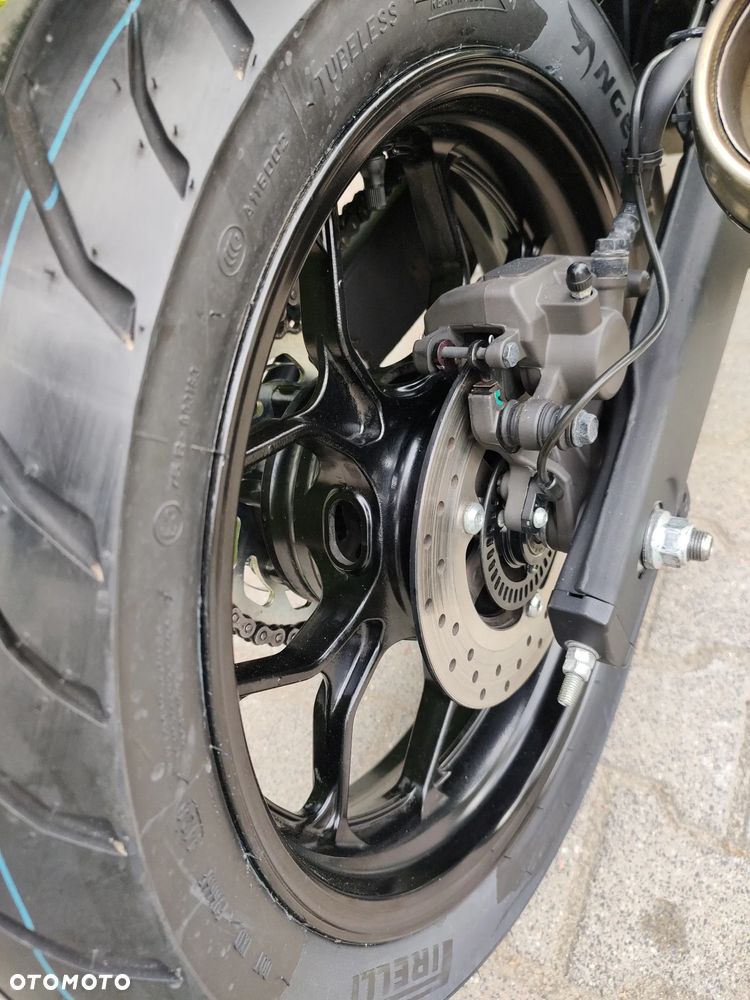 Yamaha R3 - 8