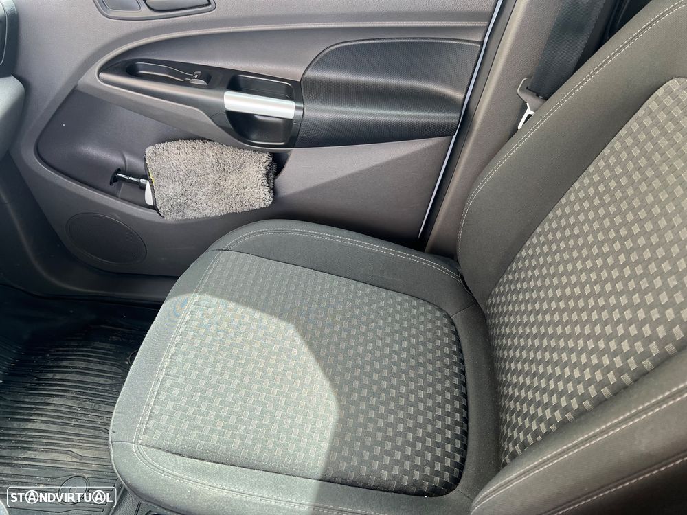 Ford Transit Connect - 13