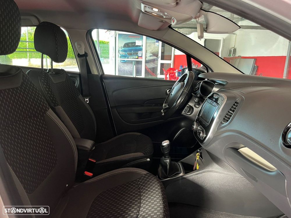Renault Captur 1.5 dCi Exclusive - 19