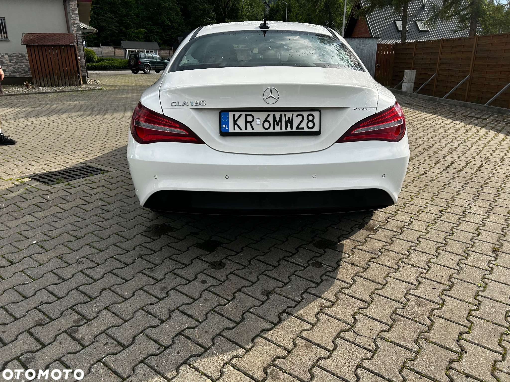 Mercedes-Benz CLA 180 7G-DCT - 4