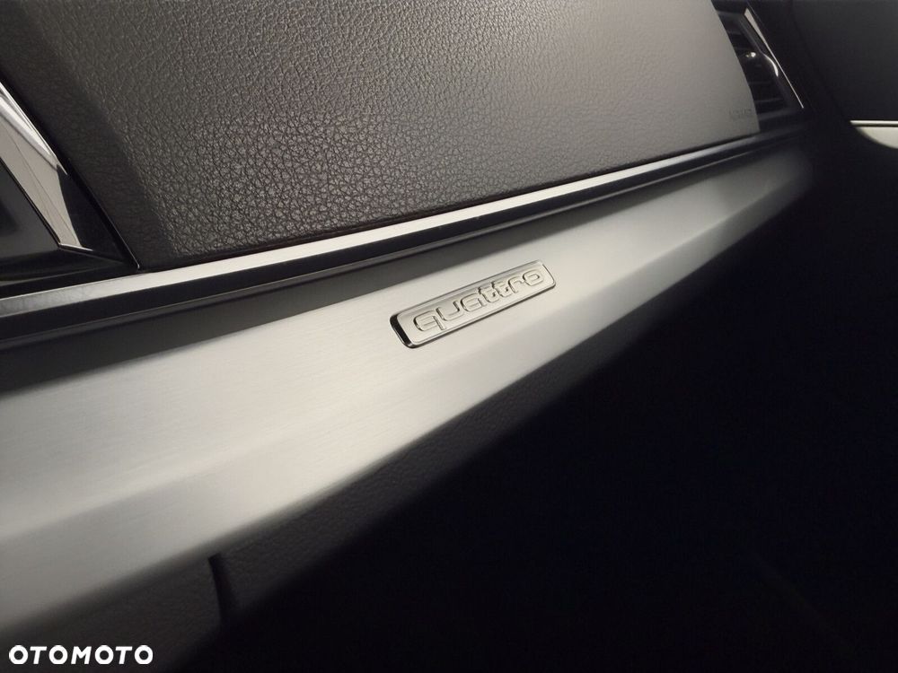 Audi Q5 Sportback - 25