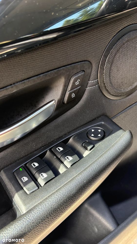 BMW Seria 2 220d Sport Line - 3