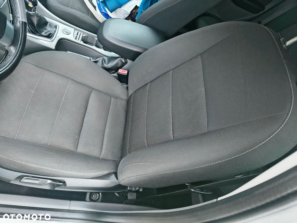 Ford Focus - 33