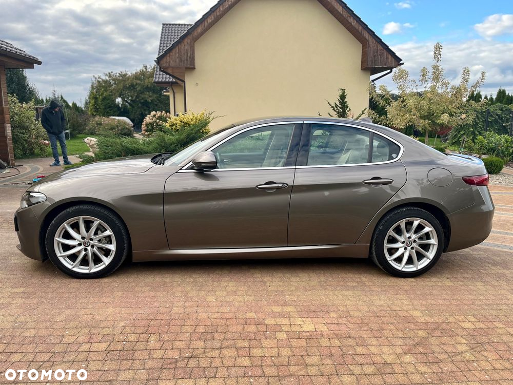 Alfa Romeo Giulia - 7