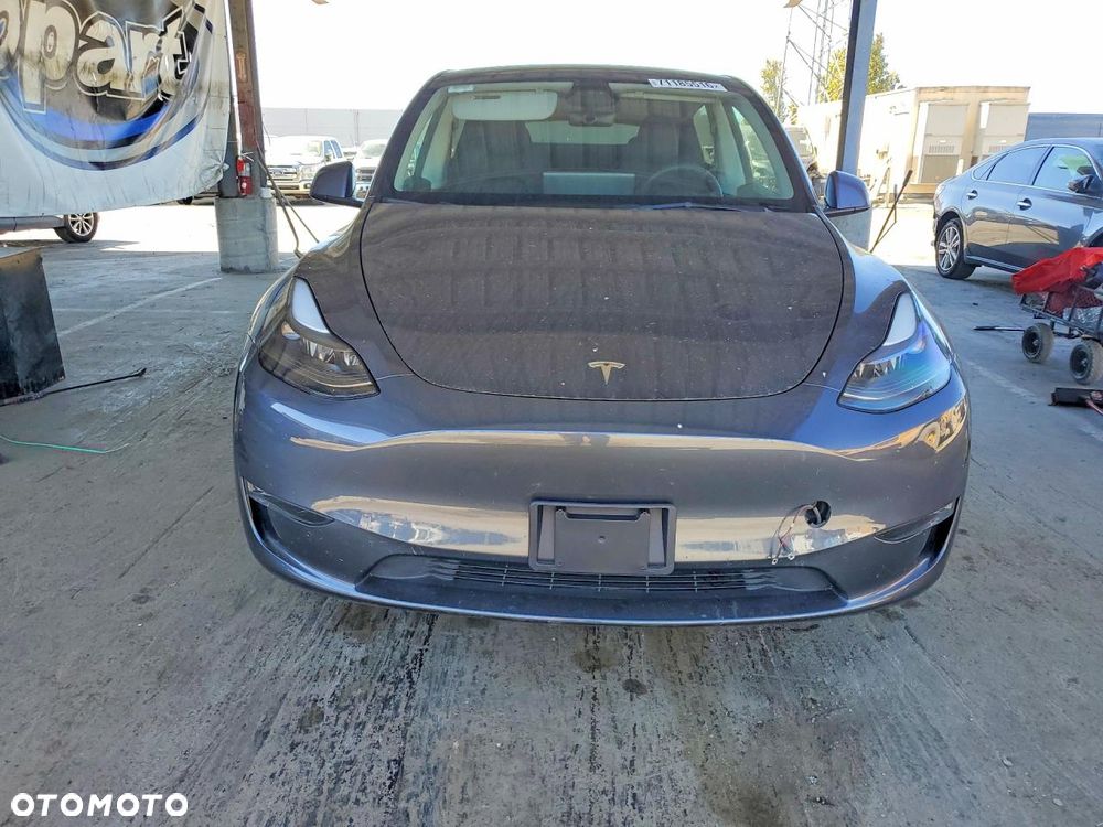 Tesla Model Y 2023 photo 5