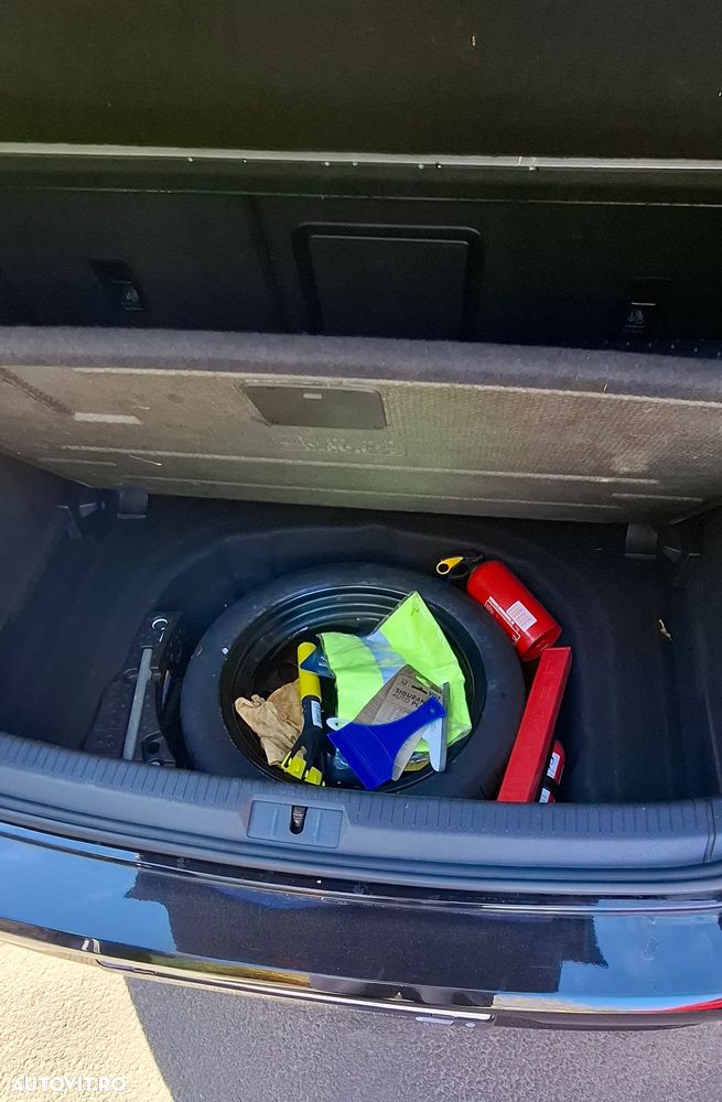 Volkswagen Golf - 10