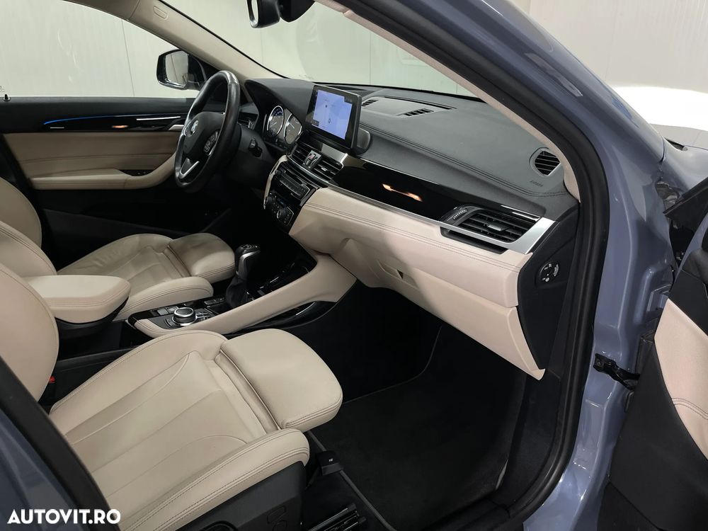 BMW X2 xDrive25e AT PHEV - 11