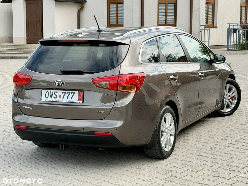 Kia Ceed 1.6 CRDi 128 Dream-Team Edition - 3
