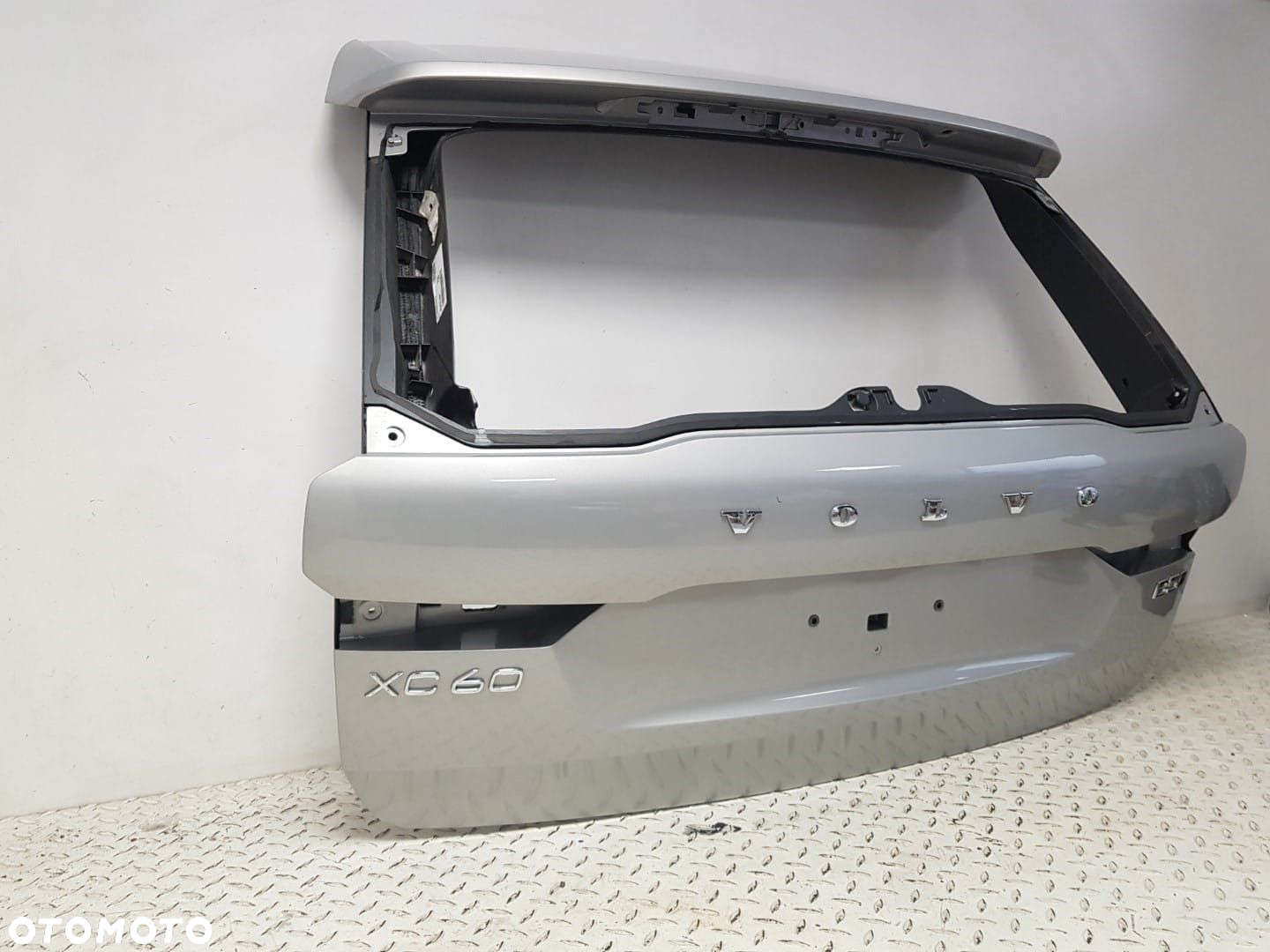 ŁADNA KLAPA BAGAŻNIKA TYŁ TYLNA VOLVO XC-60 XC60 II 2 17-25 31420451 KOLOR 735 - 6