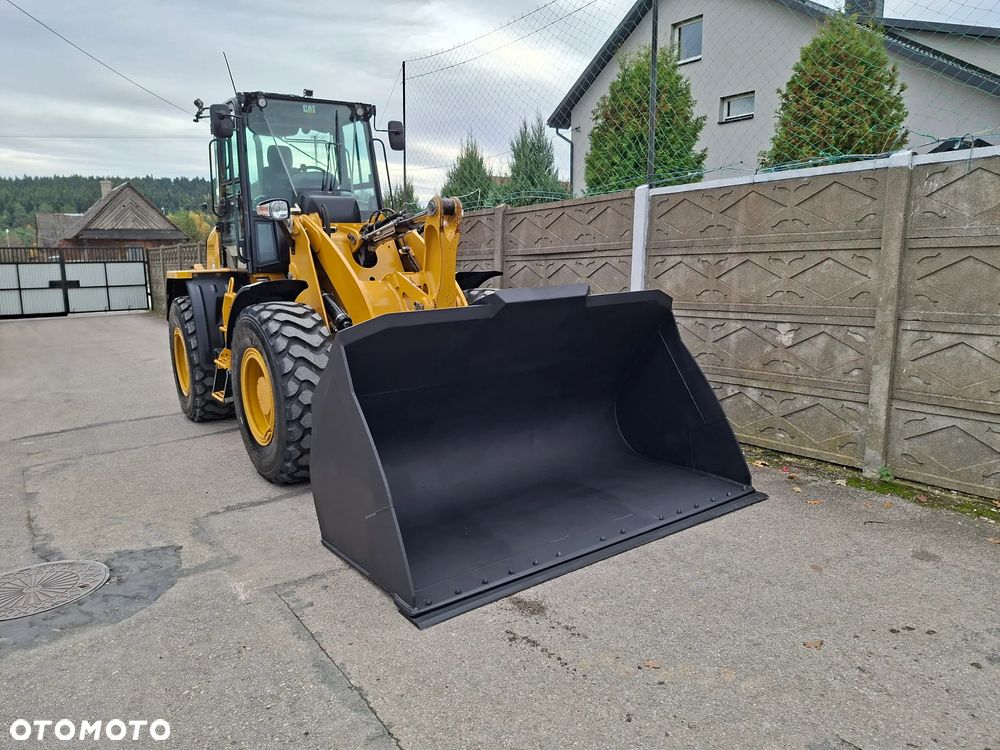 Caterpillar CAT 914 M - 11