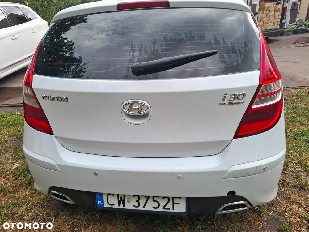 Hyundai i30 1.6 CRDi Base + - 9