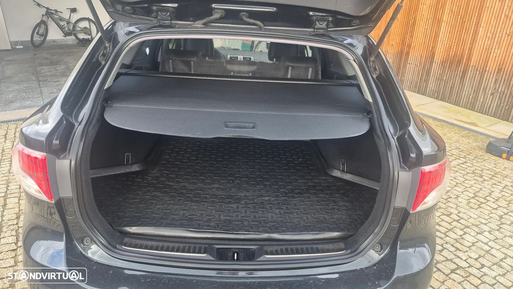 Toyota Avensis SW 2.0 D-4D Exclusive +Pele+GPS - 12